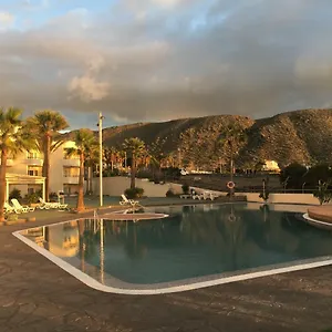 https://amazing-view-in-los-cristianos.in-canary-islands.com